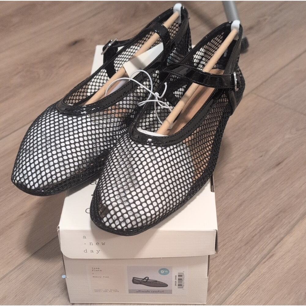 A New Day Women’s Black Mesh Mary Jane Flats Memory Foam Buckle Strap US 9.5